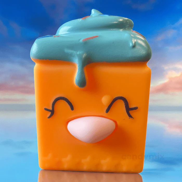 Squishy Cubic Cupcake - Image 3